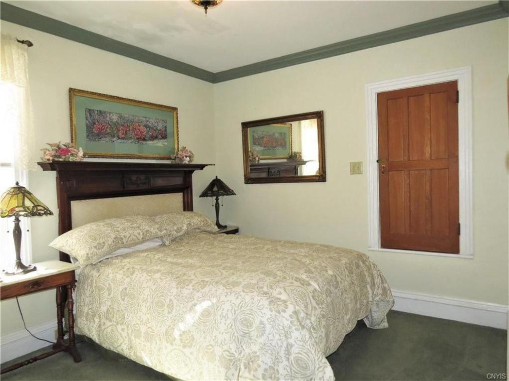 Raindrops On Roses Bed & Breakfast Herkimer Екстер'єр фото